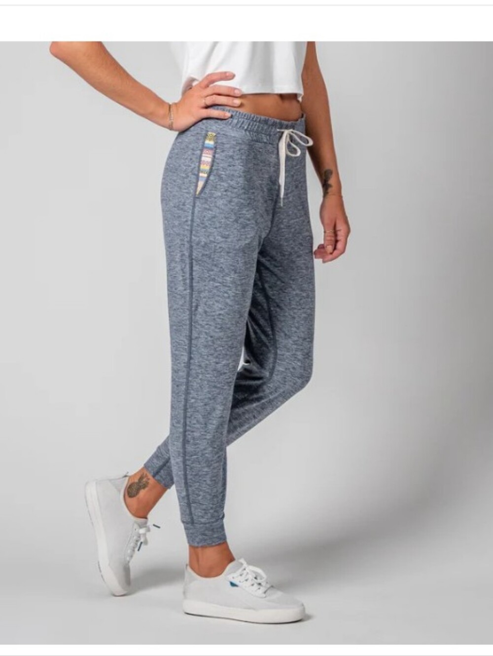 Kozie Jogger by Wowie Bora Size Medium NWT